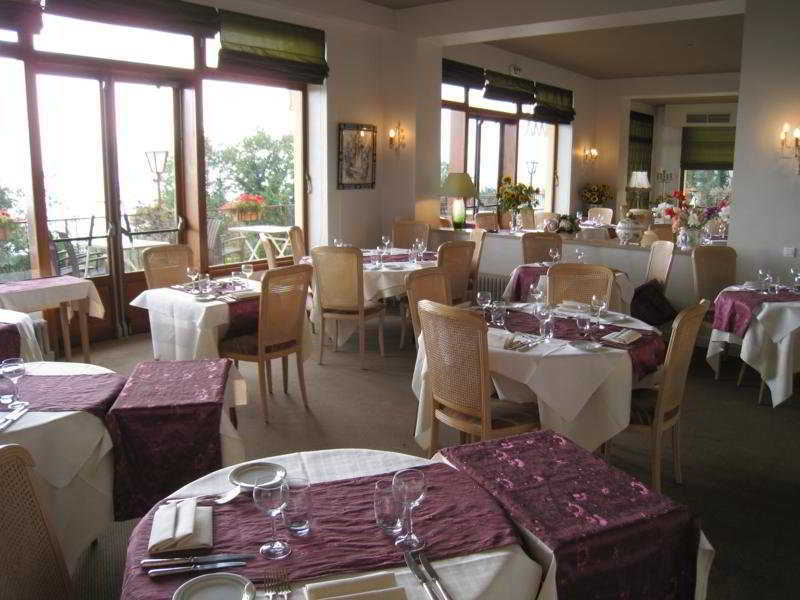 Alexain Hotel Restaurant & Wellness - Colmar Ouest トロワ・エピ レストラン 写真
